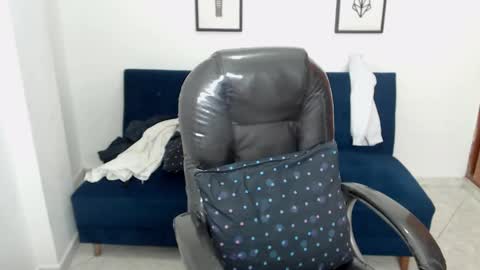 KARLYE online show from December 18, 2024, 2:32 am