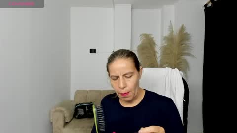 KARLYE online show from April 21, 2026, 3:35 am