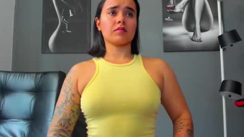   online show from November 19, 2025, 4:40 pm