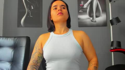   online show from December 4, 2025, 3:43 pm