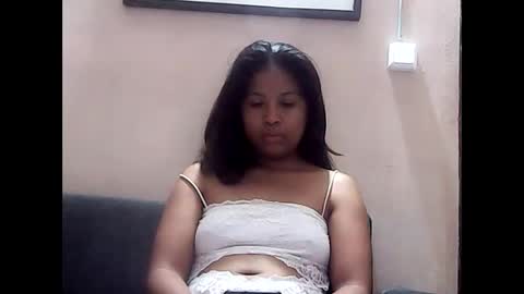 Snapshot of karmellah chatting on April 19, 2026, 3:28 am Karmellah online show from April 19, 2026, 3:28 am