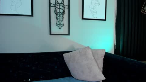 Snapshot of karo_linee chatting on January 22, 2025, 4:12 pm karo_linee online show from January 22, 2025, 4:12 pm