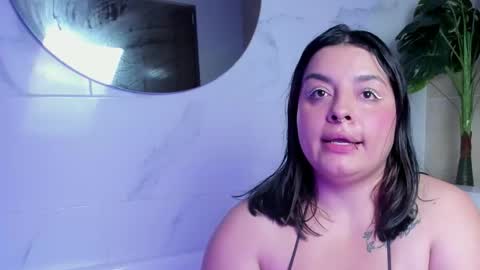 karo_linee online show from February 14, 2026, 12:02 pm