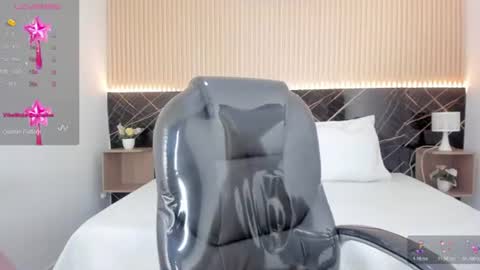 karol_cortes online show from June 23, 2026, 12:14 pm