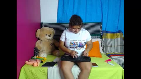 Snapshot of karolhot916 chatting on February 18, 2025, 2:49 am karol online show from February 18, 2025, 2:49 am