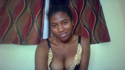 karoliee online show from June 11, 2026, 9:35 pm