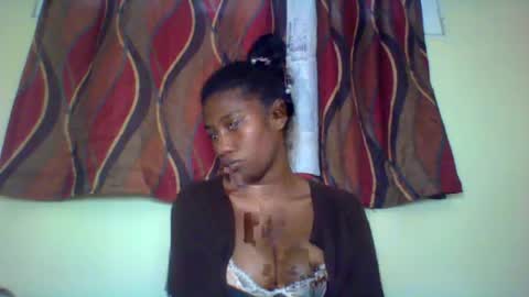 karoliee online show from July 14, 2026, 12:11 pm
