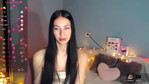 Kira online show from November 21, 2025, 2:32 am