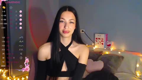 Snapshot of karolina_hottie_ chatting on May 14, 2026, 1:45 am Kira online show from May 14, 2026, 1:45 am
