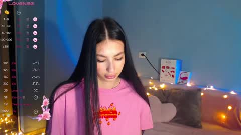 Snapshot of karolina_hottie_ chatting on May 26, 2026, 1:56 am Kira online show from May 26, 2026, 1:56 am
