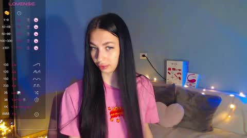 Snapshot of karolina_hottie_ chatting on May 29, 2026, 2:20 am Kira online show from May 29, 2026, 2:20 am