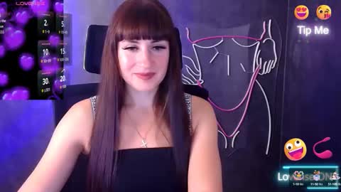 Caroline online show from October 8, 2025, 12:25 pm