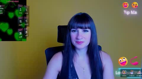 Caroline online show from October 9, 2025, 3:04 am