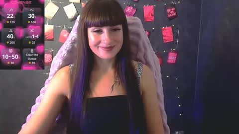 Caroline online show from October 17, 2025, 9:34 am