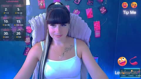 Caroline online show from August 4, 2026, 5:54 am