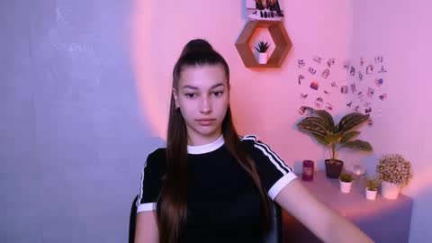 Karolina online show from September 30, 2025, 5:12 am
