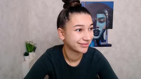 Snapshot of karolinamex_ chatting on November 19, 2025, 6:57 am Karolina online show from November 19, 2025, 6:57 am