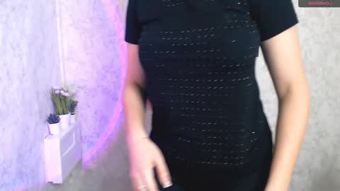 Snapshot of karolinamex_ chatting on November 21, 2025, 6:45 am Karolina online show from November 21, 2025, 6:45 am