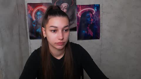 Snapshot of karolinamex_ chatting on November 25, 2025, 6:35 am Karolina online show from November 25, 2025, 6:35 am