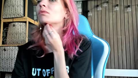 karoline121 online show from October 22, 2025, 7:41 am