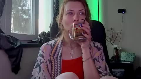 karoline121 online show from February 3, 2026, 6:22 am