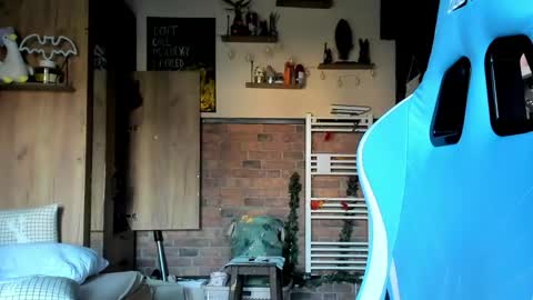 karoline121 online show from April 13, 2026, 4:51 am