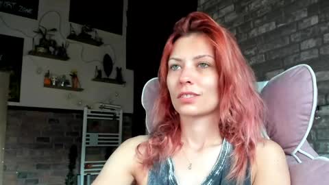 Snapshot of karoline121 chatting on June 4, 2026, 3:23 am karoline121 online show from June 4, 2026, 3:23 am
