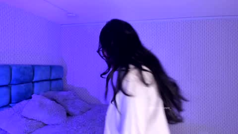 Snapshot of karoline_jones_ chatting on February 1, 2025, 1:02 am Karoline  online show from February 1, 2025, 1:02 am