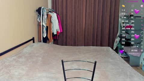 karolineneuer online show from April 10, 2026, 6:01 pm