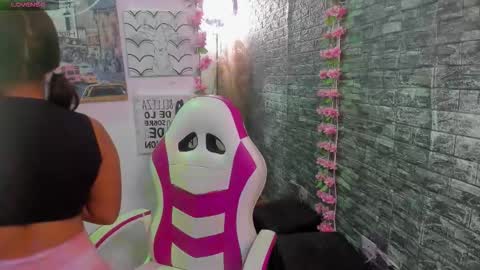 KAROLL online show from February 19, 2026, 12:45 pm