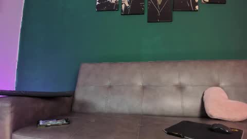 KarolSweet online show from November 13, 2025, 4:39 pm