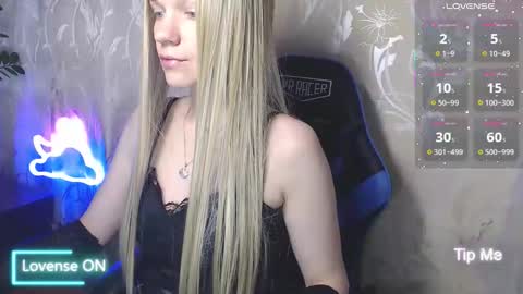 Caroline Fox online show from May 16, 2026, 11:20 am