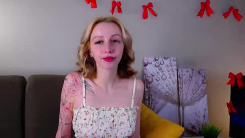 Snapshot of karonberkman chatting on February 25, 2026, 12:04 pm Angel online show from February 25, 2026, 12:04 pm