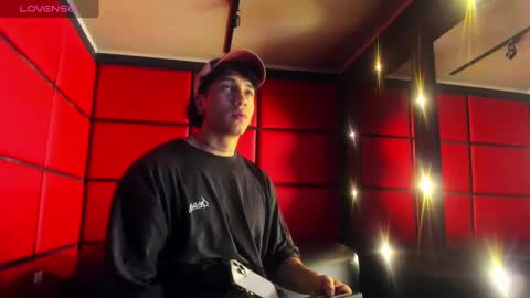 Snapshot of karybig3 chatting on March 7, 2025, 7:08 am ---Kary--- online show from March 7, 2025, 7:08 am