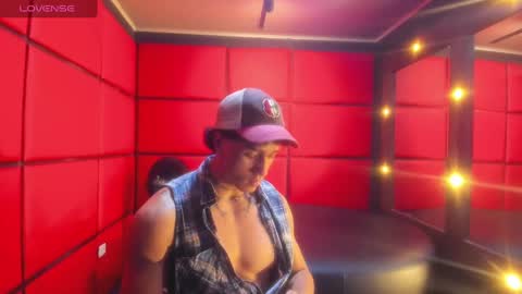 Snapshot of karybig3 chatting on March 9, 2025, 4:27 am ---Kary--- online show from March 9, 2025, 4:27 am