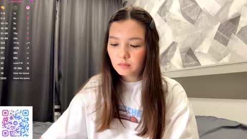 Kira online show from October 13, 2025, 7:14 pm