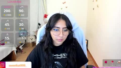 Snapshot of kat_ly_chan chatting on March 3, 2025, 10:10 pm Kat       online show from March 3, 2025, 10:10 pm