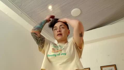 kat paradisse online show from February 18, 2026, 11:50 am