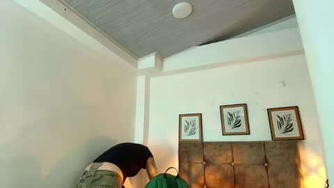 kat paradisse online show from May 12, 2026, 11:51 am