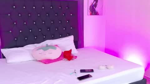 kataaleya__12 online show from November 13, 2025, 11:53 am