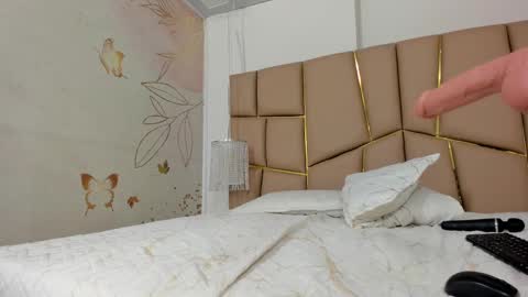 KatalellaStarr online show from September 26, 2025, 11:42 pm