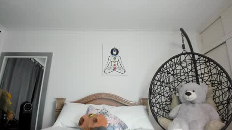 Kataleya online show from January 18, 2025, 9:55 pm