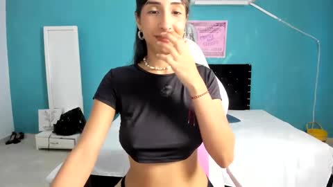 katalina_hot45 online show from February 8, 2025, 6:01 pm