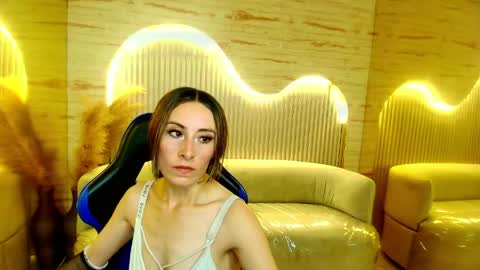 Katalina  online show from May 9, 2026, 8:03 pm