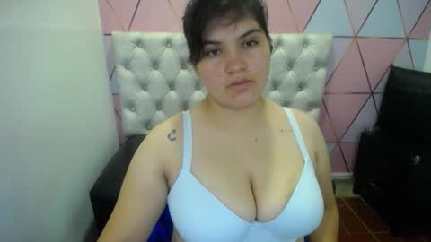 katalina santana25 online show from January 17, 2026, 6:22 pm