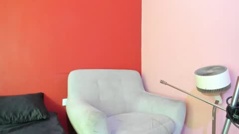 Kate  online show from April 18, 2026, 10:19 am