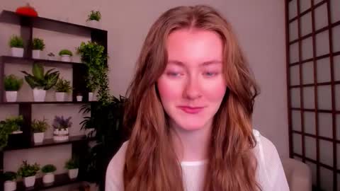 Kate online show from October 3, 2025, 2:41 am