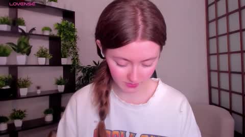 Kate online show from November 26, 2025, 2:34 am