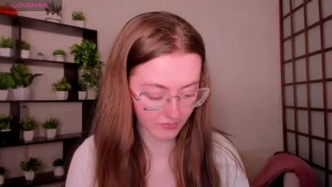 Kate online show from May 14, 2026, 2:07 am