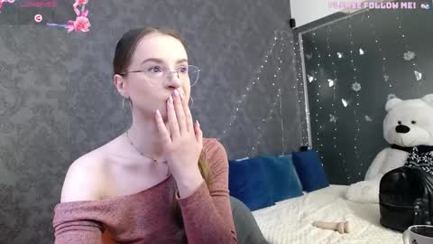 Snapshot of kate_jonson chatting on June 2, 2026, 6:37 am .Be kind and gentle with me and I will do my best for you. online show from June 2, 2026, 6:37 am